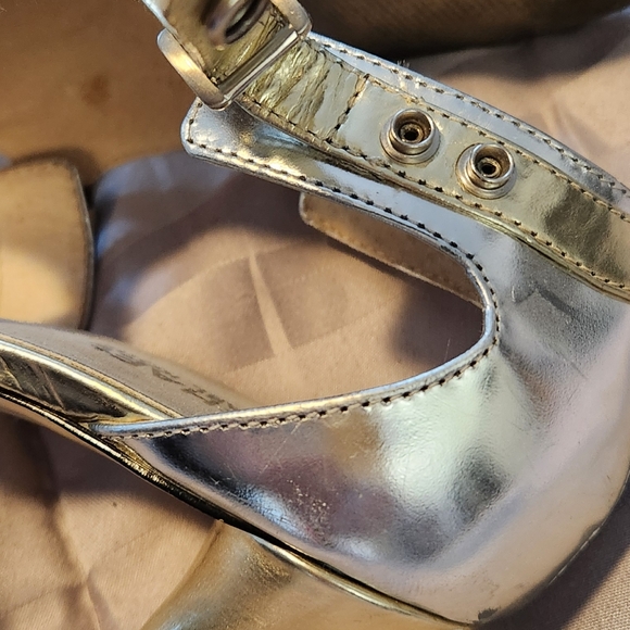 MICHAEL KORS silver/gold Gladiator lamee heels 9.5 - Picture 3 of 4